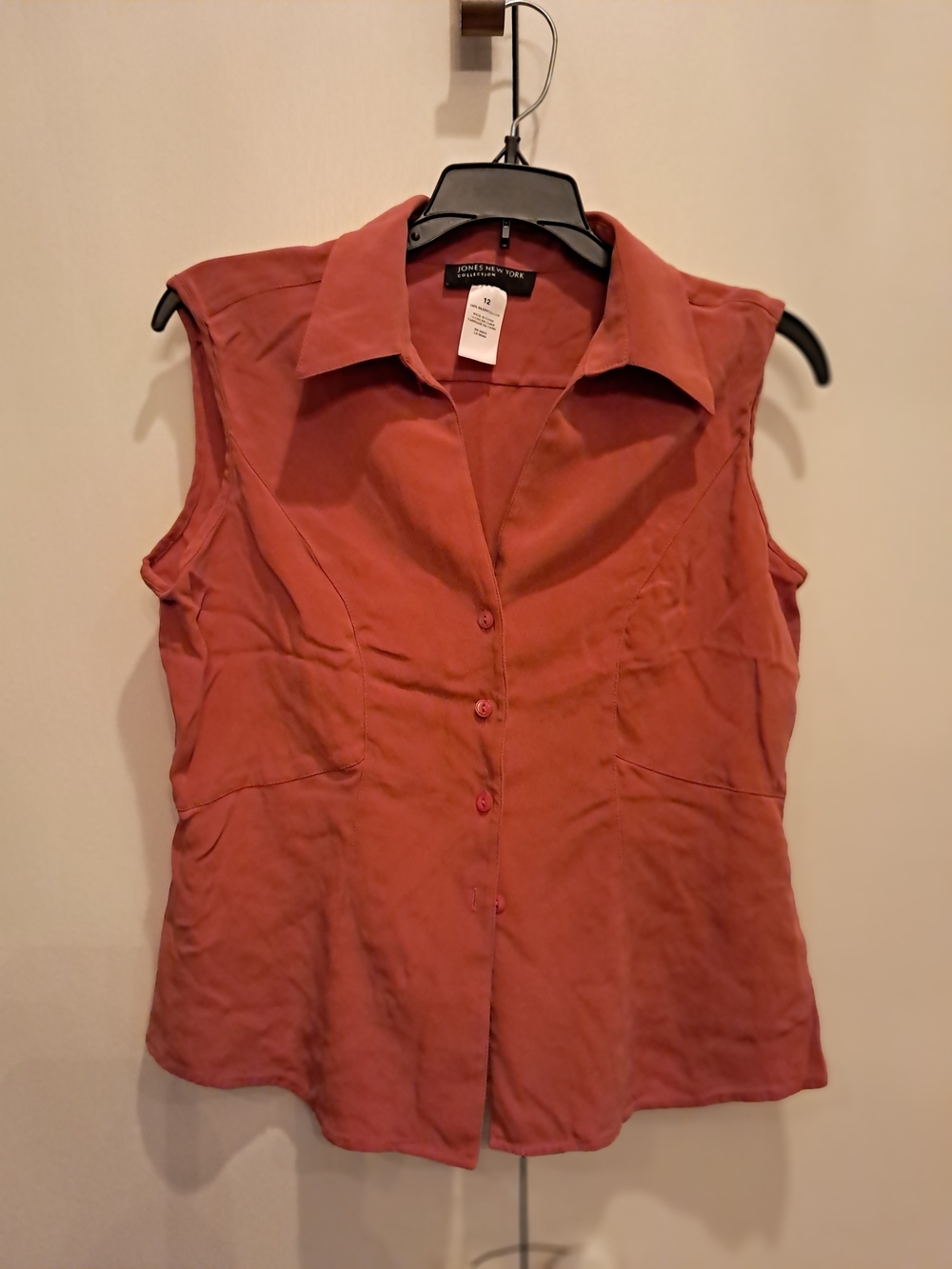 Jones New York Rust-Red Sleeveless Button-Down Shirt
